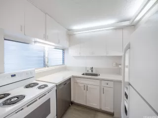 Photo #3: 202525782 Listing 