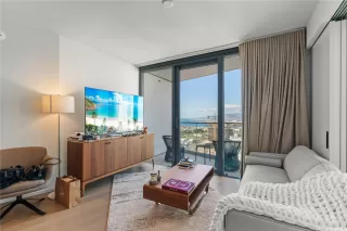 Photo #5: 202525795 Listing 