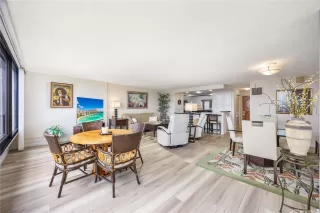 Photo #5: 202525806 Listing 