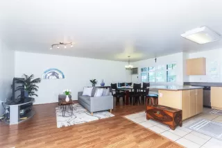 Photo #2: 202525813 Listing 