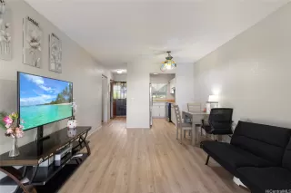 Photo #5: 202525815 Listing 