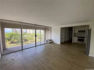 Photo #2: 202525817 Listing 