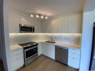 Photo #3: 202525817 Listing 