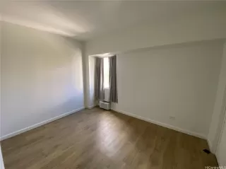 Photo #4: 202525817 Listing 