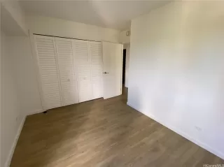 Photo #5: 202525817 Listing 