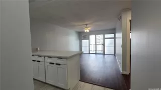 Photo #3: 202525829 Listing 