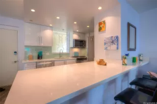 Photo #5: 202525843 Listing 