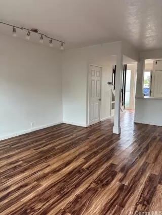 Photo #2: 202525866 Listing 