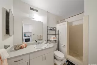 Photo #4: 202525876 Listing 