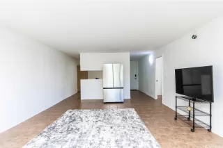 Photo #5: 202525935 Listing 