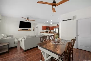 Photo #2: 202525941 Listing 