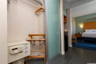 Photo #6: 202525950 Listing 