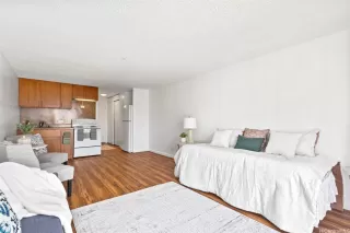 Photo #2: 202525977 Listing 