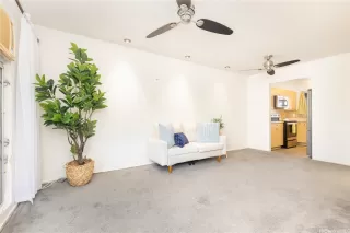 Photo #2: 202526006 Listing 