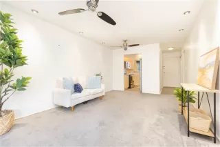 Photo #3: 202526006 Listing 