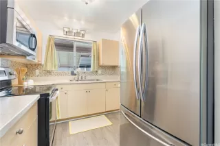 Photo #5: 202526006 Listing 