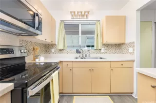 Photo #6: 202526006 Listing 