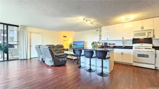 Photo #3: 202526012 Listing 