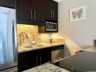 Photo #2: 202526023 Listing 