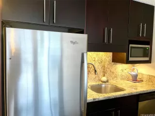 Photo #3: 202526023 Listing 