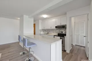 Photo #2: 202526027 Listing 