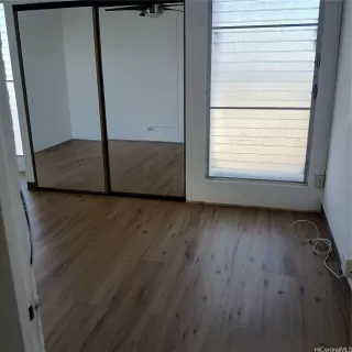 Photo #5: 202526030 Listing 