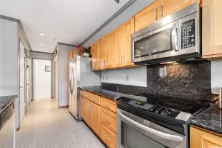 Photo #6: 202526035 Listing 