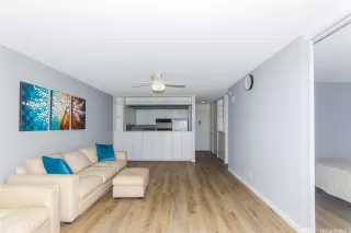 Photo #6: 202526044 Listing 