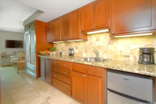 Photo #3: 202526048 Listing 