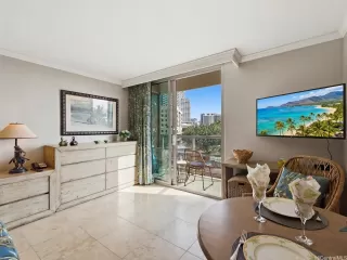 Photo #4: 202526048 Listing 