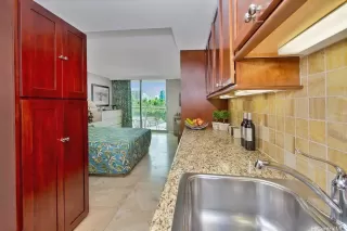 Photo #6: 202526048 Listing 