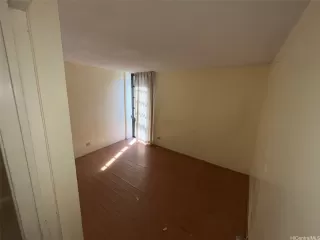 Photo #4: 202526051 Listing 