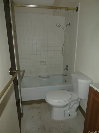 Photo #5: 202526052 Listing 