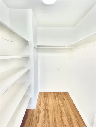 Photo #6: 202526056 Listing 