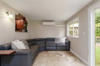 Photo #5: 202526063 Listing 