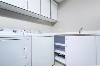 Photo #5: 202526066 Listing 