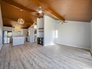 Photo #4: 202526068 Listing 