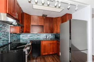 Photo #6: 202526072 Listing 