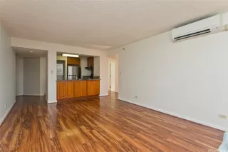 Photo #5: 202526081 Listing 