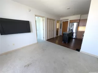 Photo #3: 202526105 Listing 