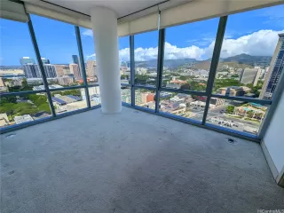 Photo #4: 202526105 Listing 