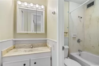 Photo #5: 202526113 Listing 