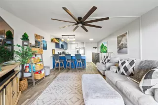 Photo #4: 202526132 Listing 