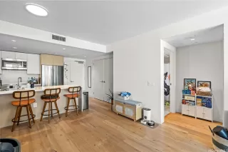 Photo #4: 202526143 Listing 