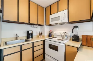 Photo #4: 202526147 Listing 