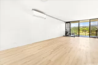 Photo #3: 202526159 Listing 