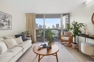 Photo #2: 202526165 Listing 