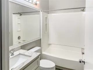 Photo #5: 202526171 Listing 