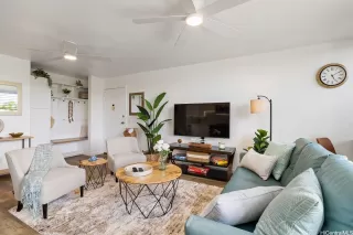 Photo #5: 202526176 Listing 