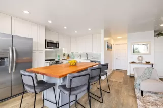 Photo #6: 202526176 Listing 